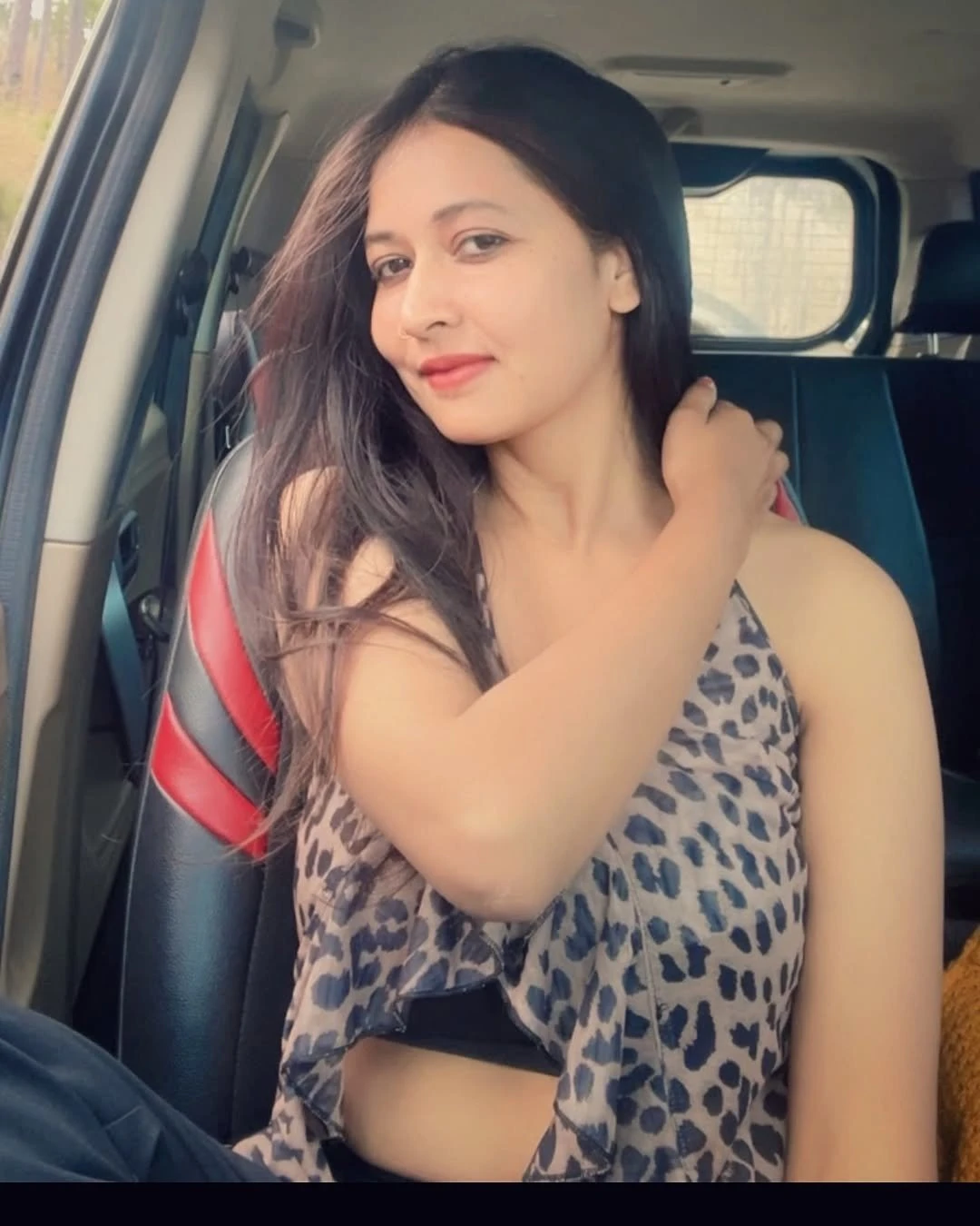 Divya Panchal – Indian escort in Lucknow — 3 / 7