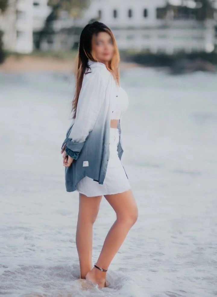 Senuri Sexy Girlfriend 🤤🥵 – Sri Lankan escort in Colombo — 6 / 14