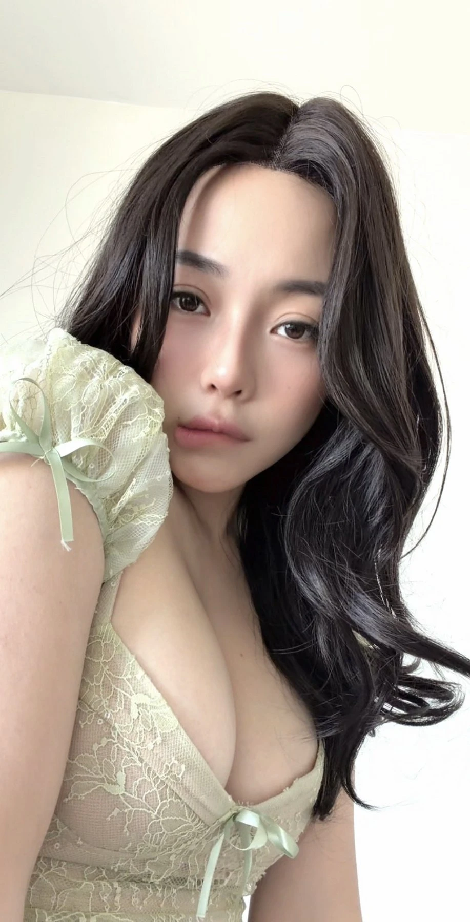 Vivi – Vietnamese escort in Ho Chi Minh City — 3 / 5