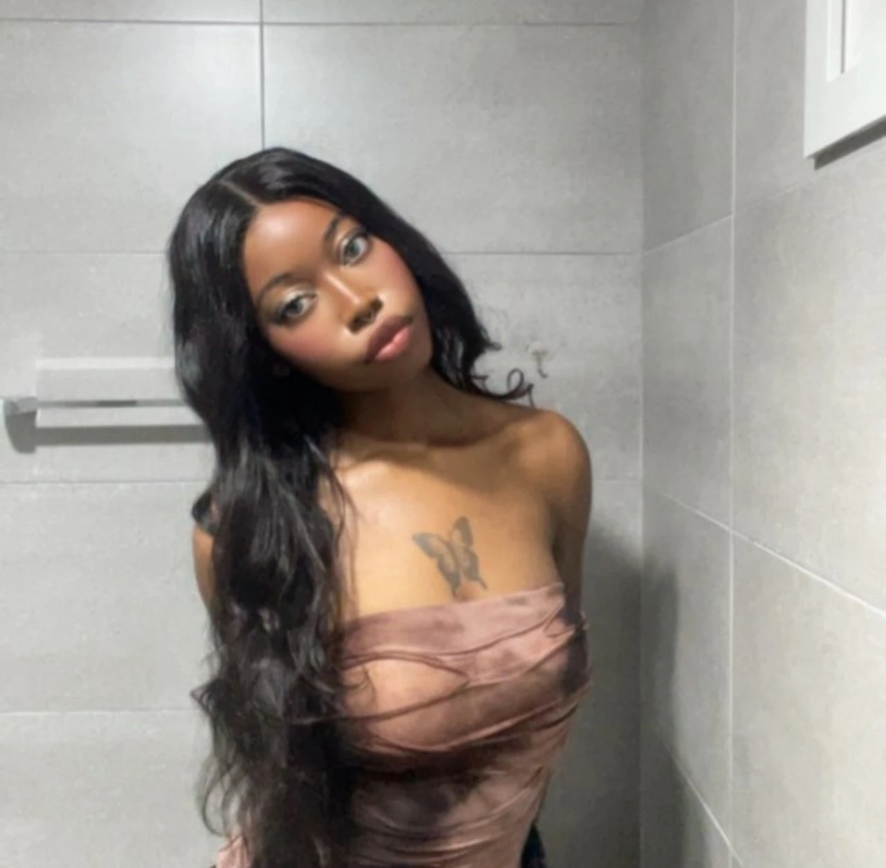 French Tiara – French escort in Seoul, Escort, Seoul