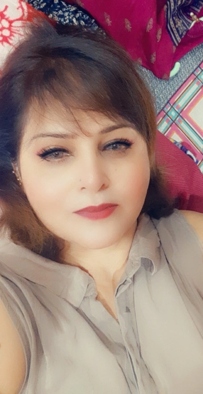 Zara – Pakistani escort in Lahore — 20 / 31