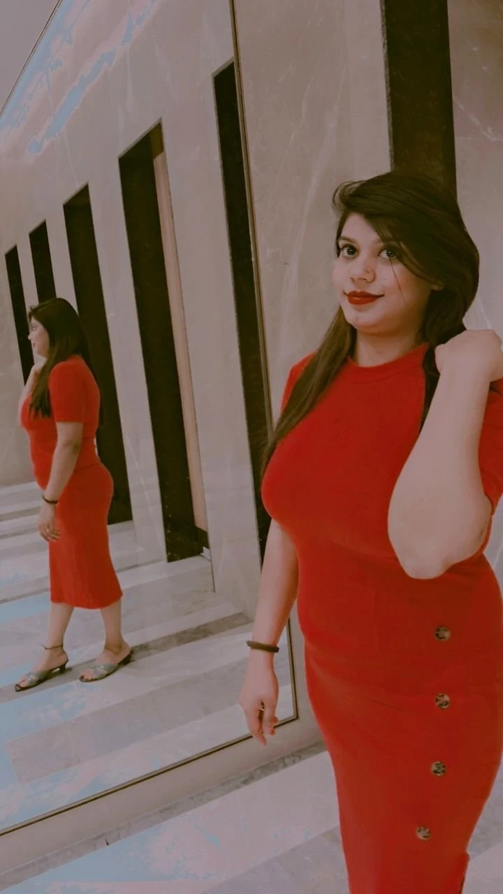 Simran Arora – Indian escort in New Delhi — 1 / 3