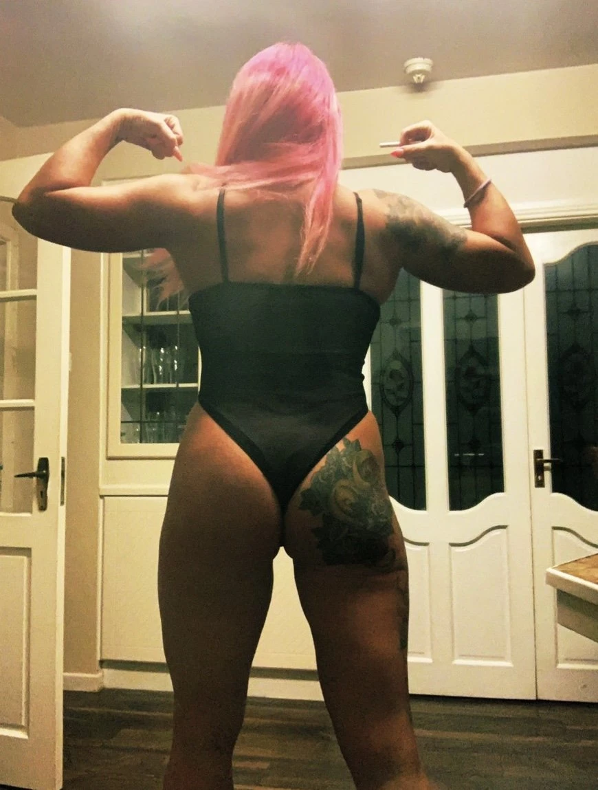 BRIT Mistress Kamila U.K. 🇬🇧 – British dominatrix in Stockholm — 9 / 16