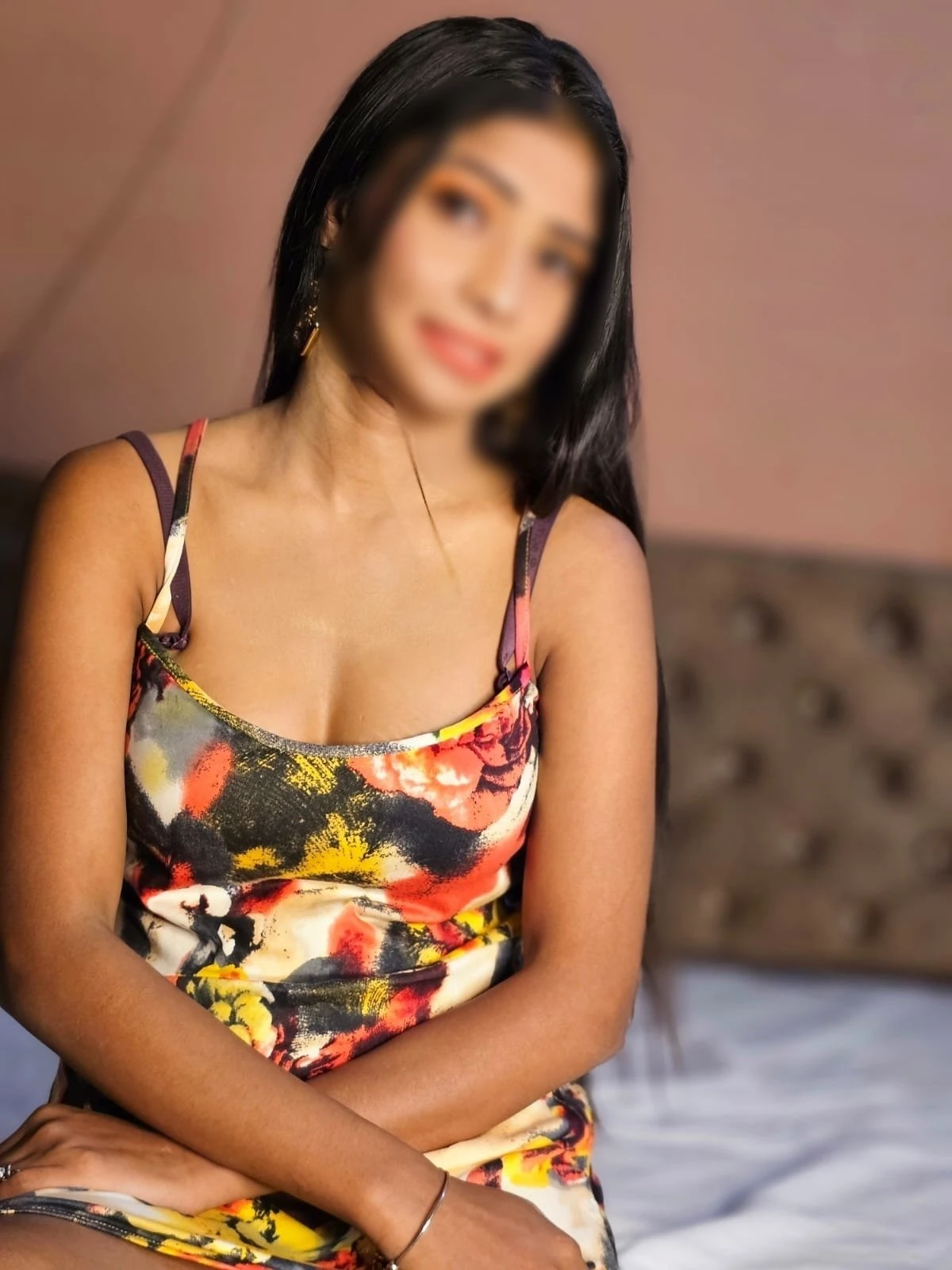 ( DIRECT PAYMENT TO GIRL IN HOTEL ROOM ) – Indian escort in New Delhi — 2 / 4