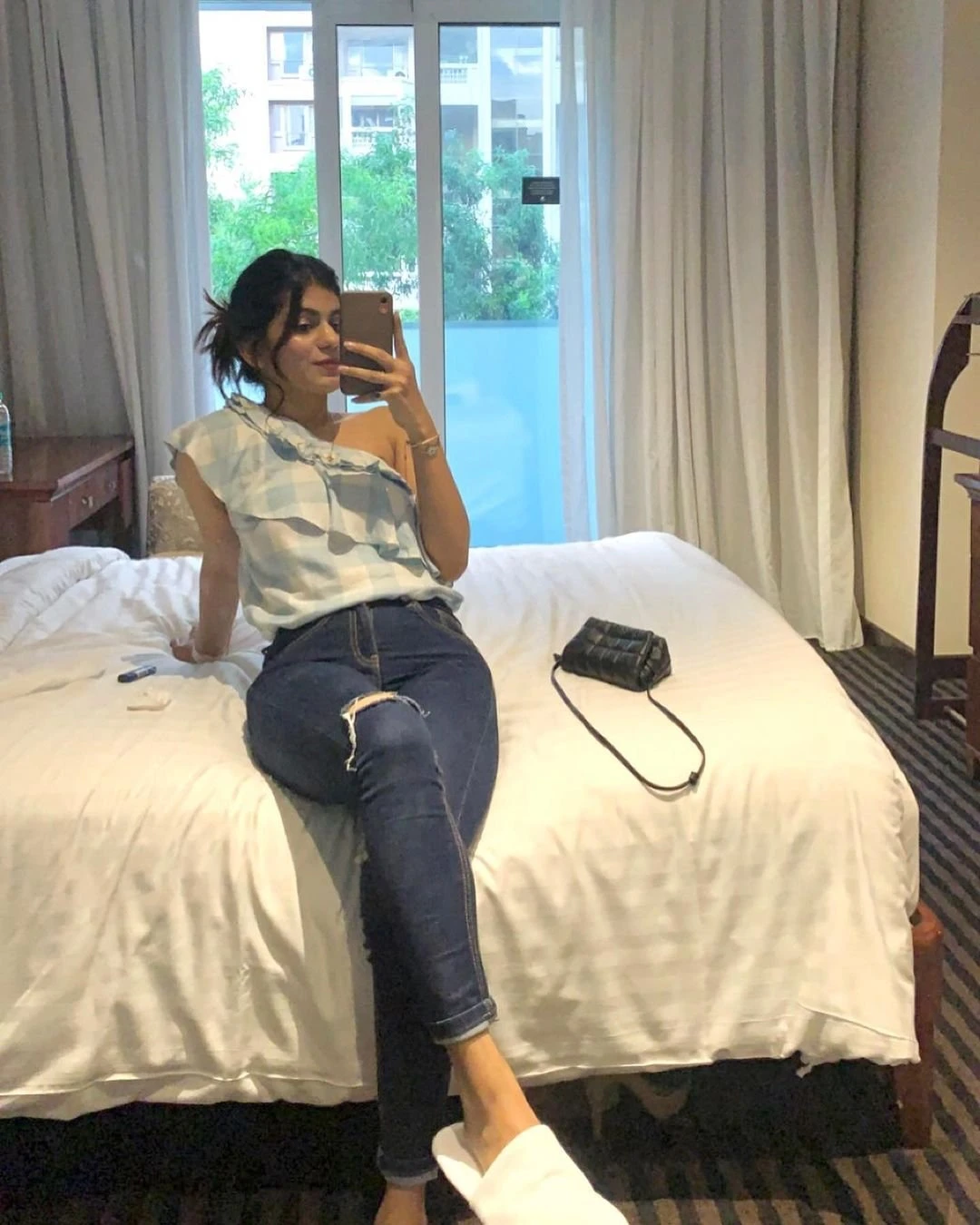 Divya – Indian escort in Candolim, Goa — 5 / 6