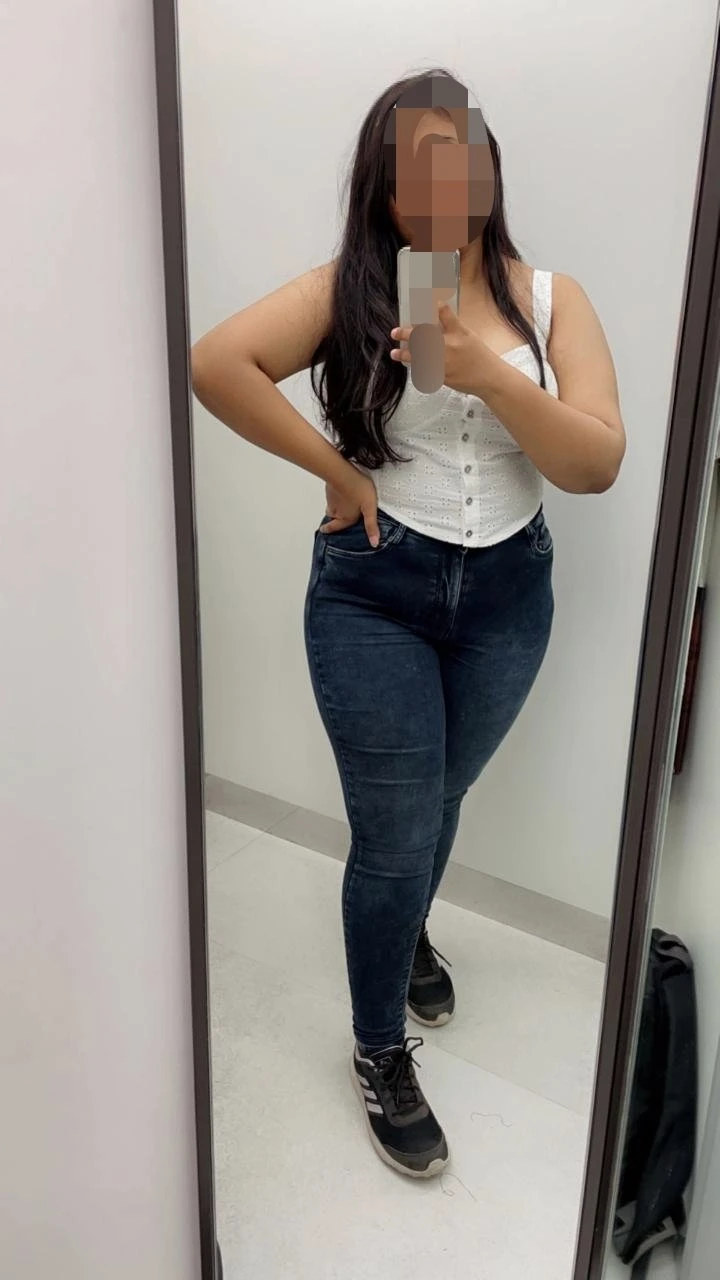 Enjoy Best Blowjob, Aarohi 22yr – Indian escort in Mumbai — 8 / 14