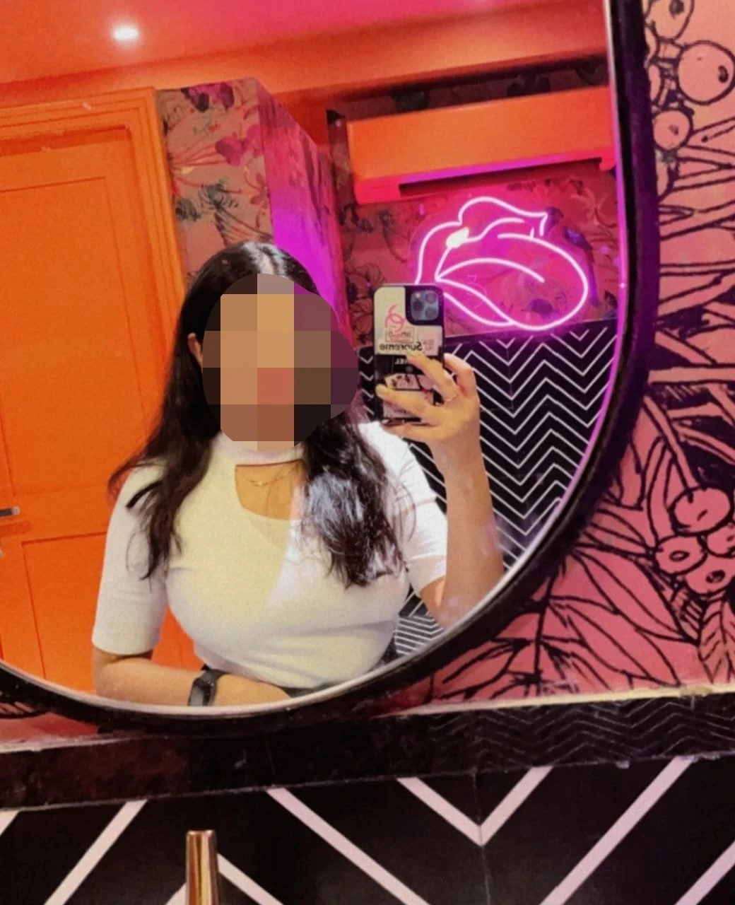 Aanju Singh Real meet or cam show – Indian escort in Hyderabad — 2 / 5