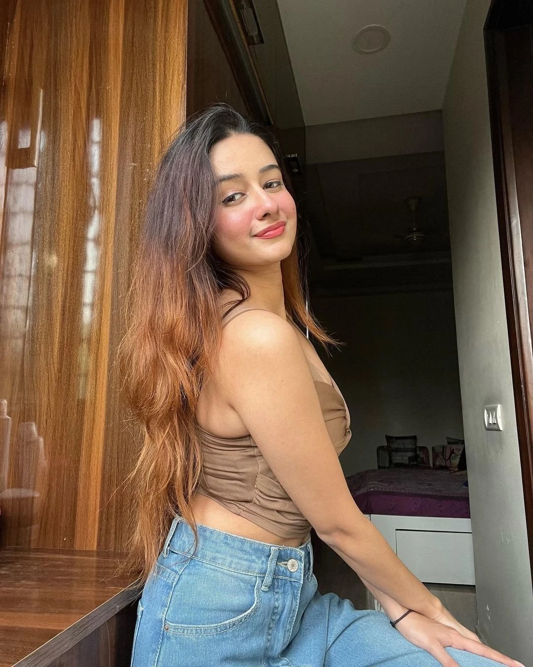 Ananya – Indian escort in Mumbai — 3 / 4