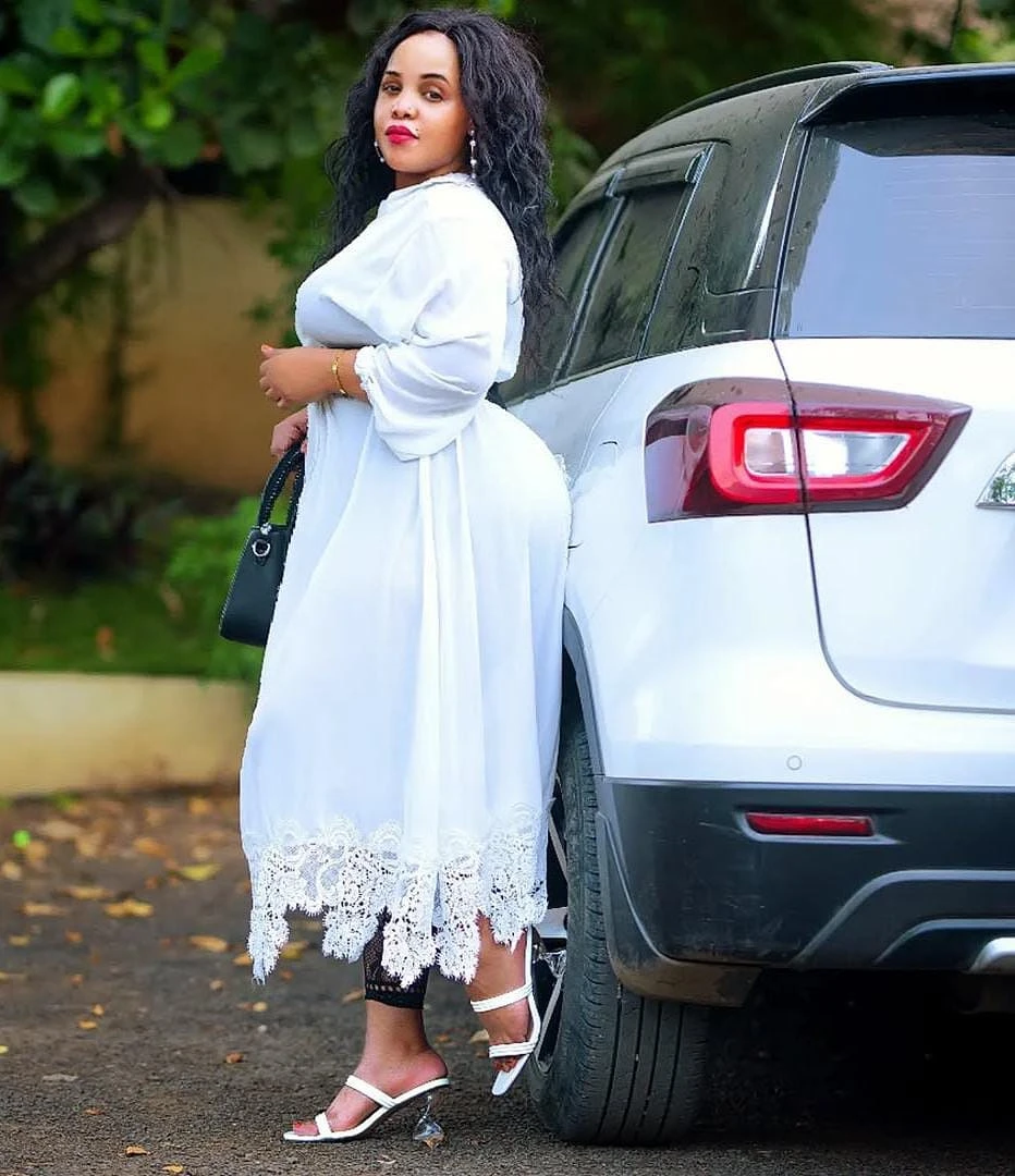 Remmy – South African escort in Pune — 7 / 15