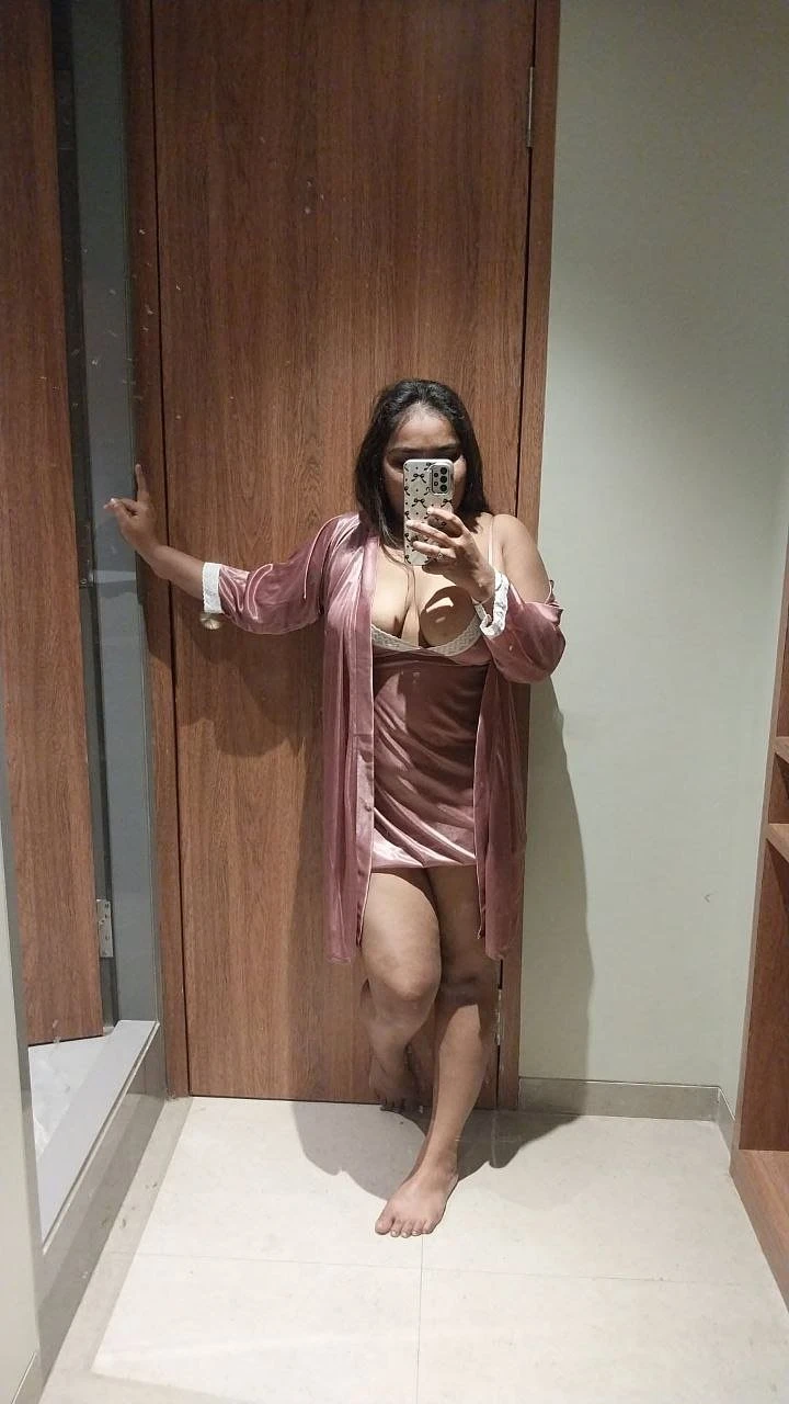 Khushi – Indian escort in Mumbai — 4 / 8