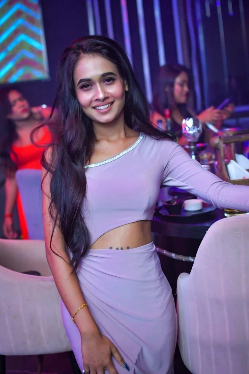 Real Girlfriend Experience Class Only – escort in Chennai — 1 / 4
