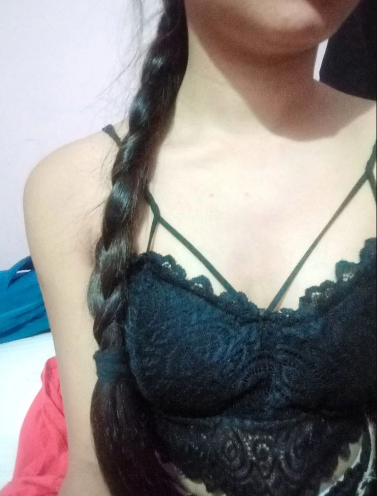 Riya Vc and Meet – escort in Kolkata — 1 / 4