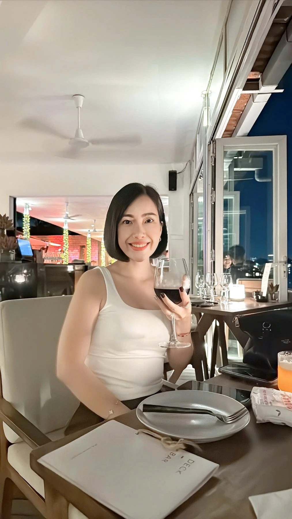 Amy – Vietnamese escort in Ho Chi Minh City — 3 / 11
