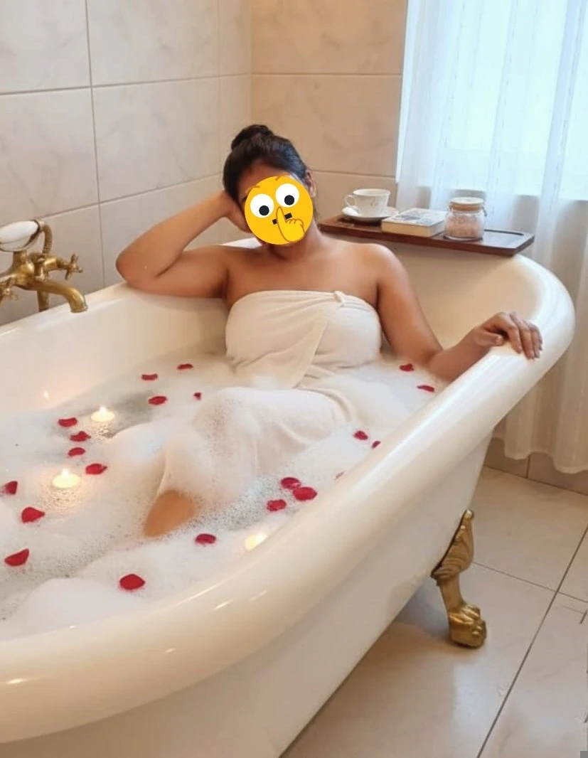 Meet & Cam session available 🦋 – Indian escort in Kolkata — 6 / 8