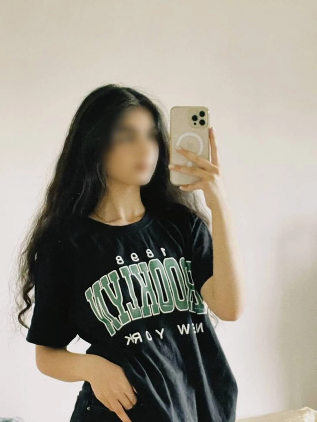 Siddhi – Indian escort in Hyderabad — 1 / 4