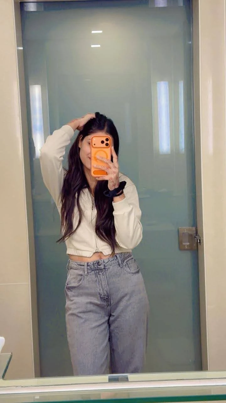 Hi Profile Instagram Models Party Girls – Indian escort in New Delhi — 12 / 18