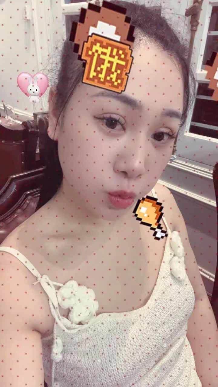 Lisa Nuru Massage Full Service – Singaporean escort in Ho Chi Minh City — 2 / 10
