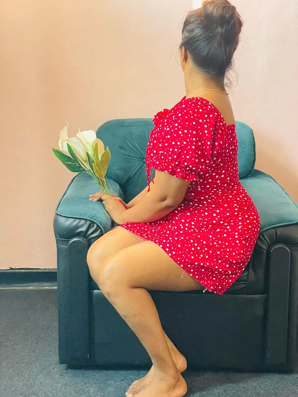 Nishi Perera – Sri Lankan masseuse in Colombo — 3 / 14