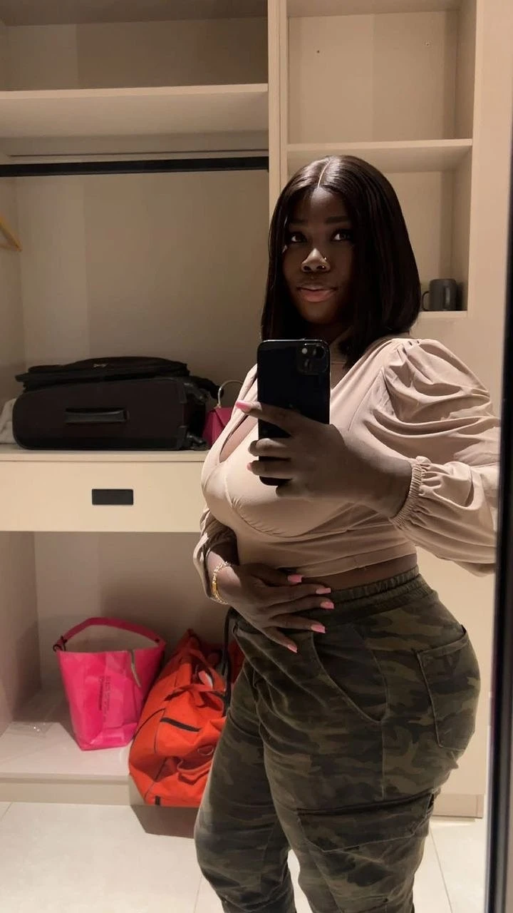 Gemstone – Nigerian masseuse in Lomé — 2 / 5