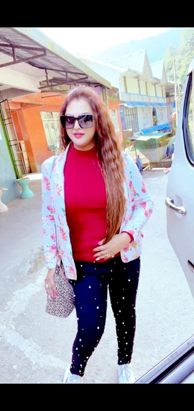 Anjali Sex toy for u real meet – Indian escort in New Delhi — 10 / 16