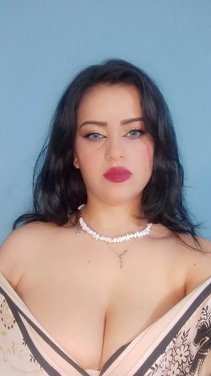 Lily – Lebanese escort in Beirut — 3 / 9