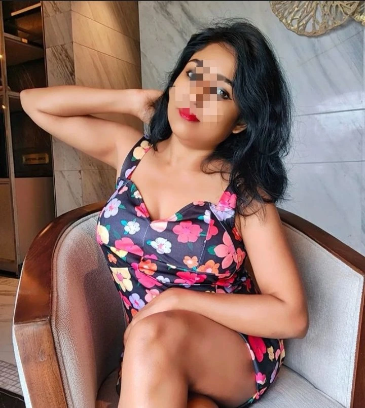 Dipika – Indian escort in Kochi — 3 / 4