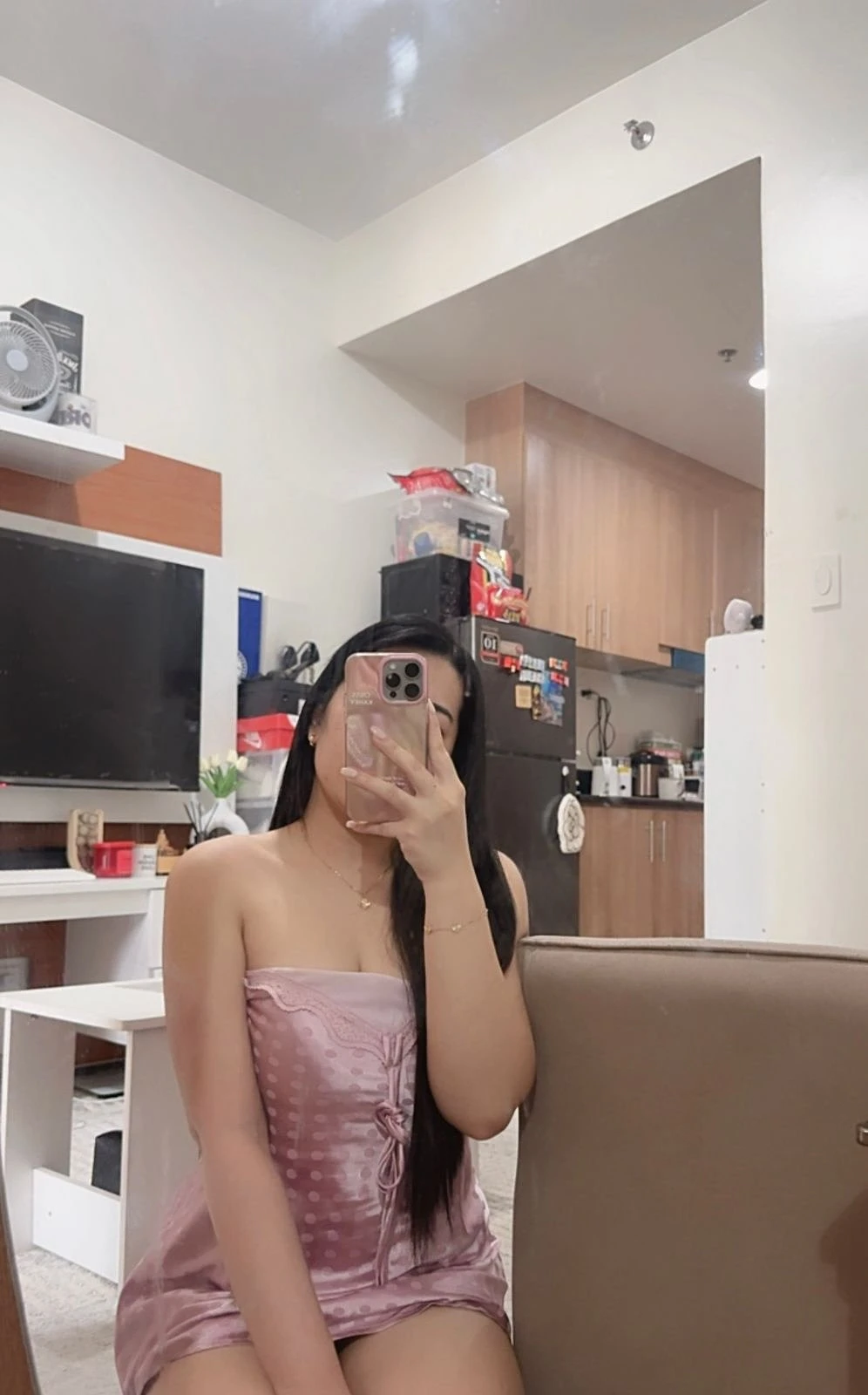 ELOI- your girl next door – Singaporean escort in Mumbai — 8 / 10