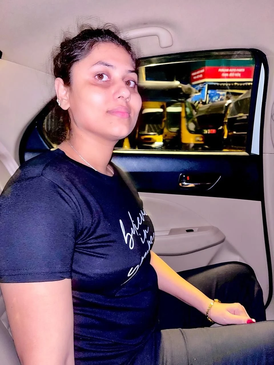 Independent,CAM & REAL MEET – Indian escort in Mumbai — 3 / 5