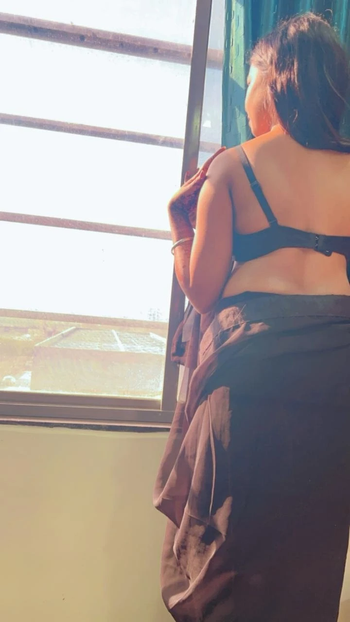 Kanika for Real Meet and Cam – Indian escort in New Delhi — 2 / 8