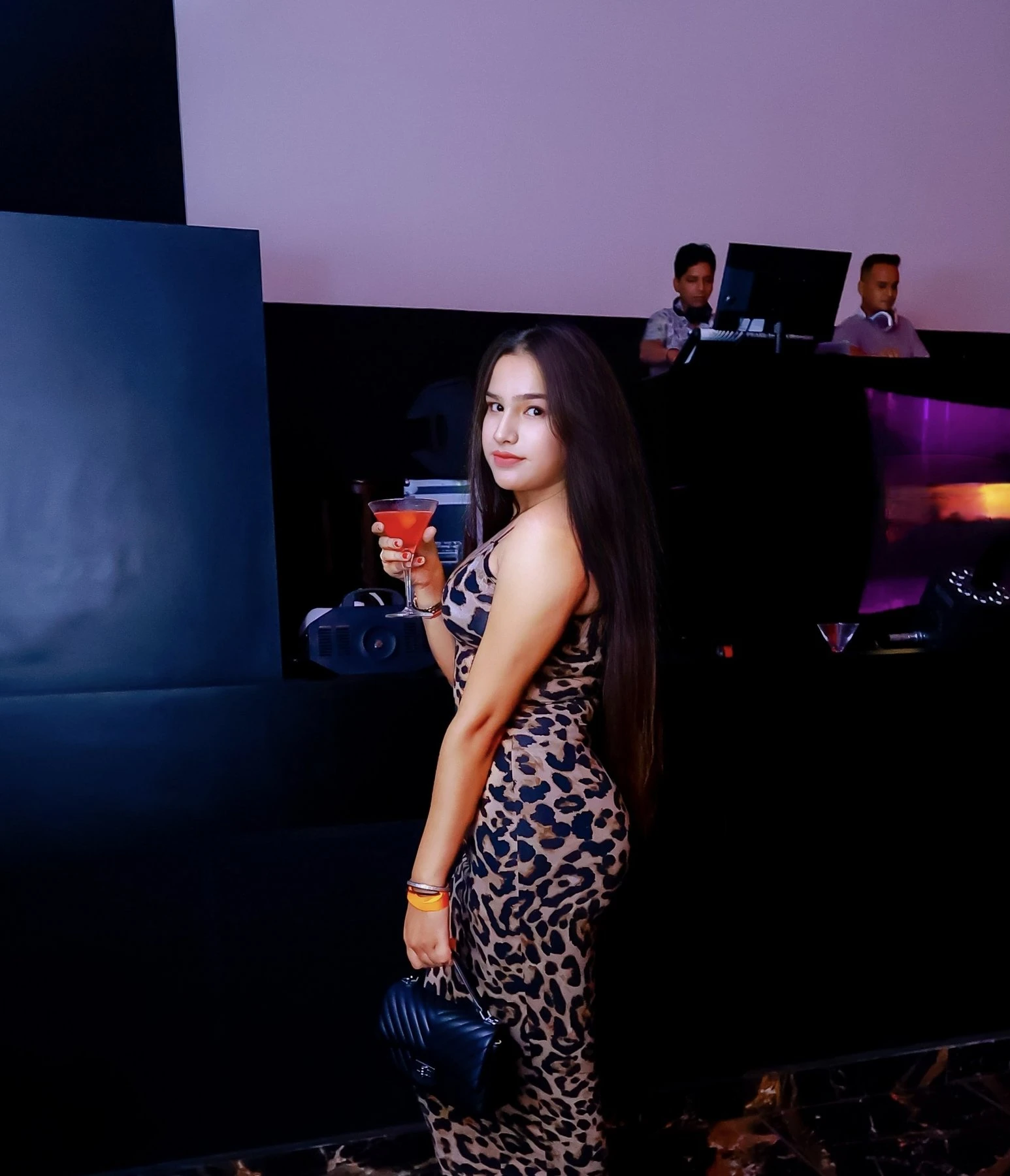 Riya Choudhary – Indian escort in Gurgaon — 7 / 13
