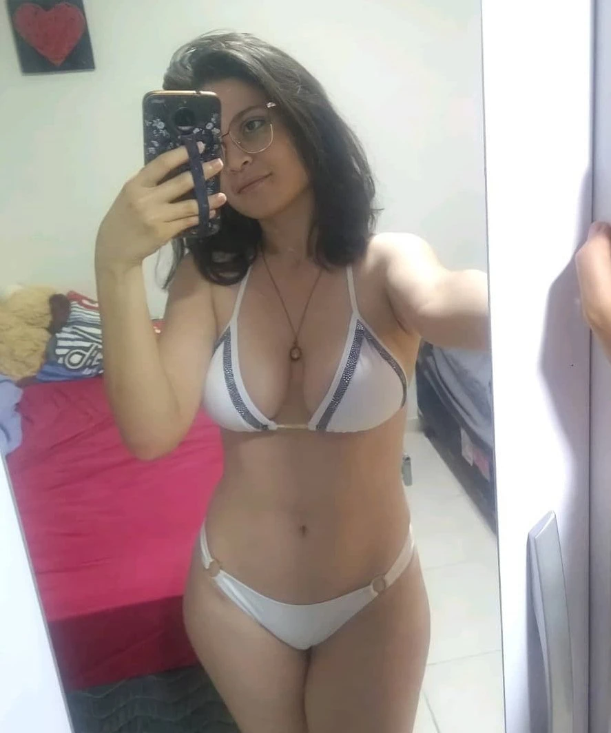 Independent Escort Nude cam/real Meet – Indian escort in Kolkata — 2 / 5