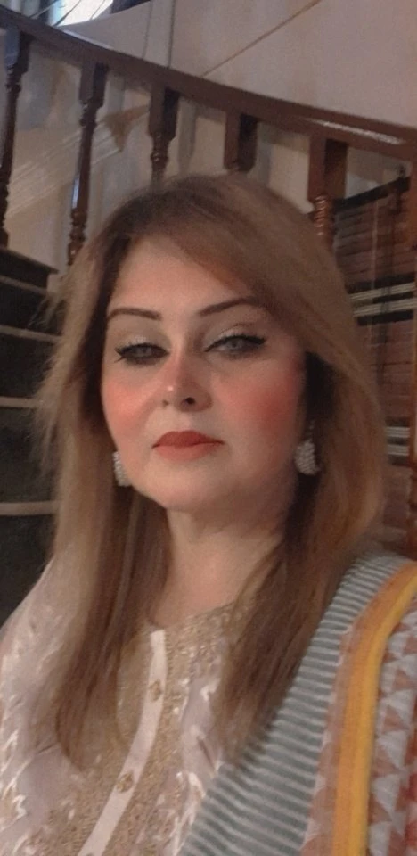 Zara – Pakistani escort in Lahore — 24 / 31