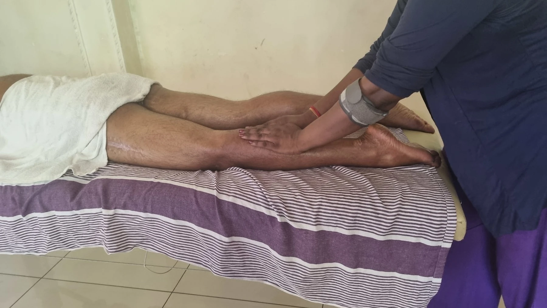 Nisha, Professional Massage Therapist – masseuse in Colombo — 8 / 9