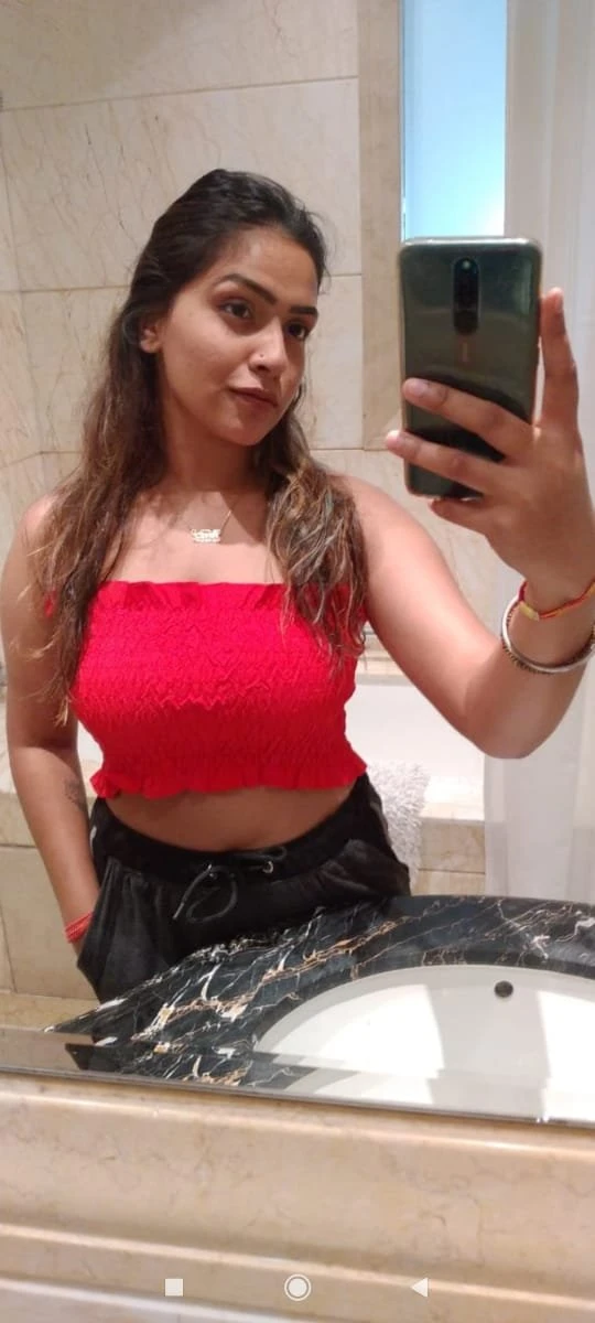 Tia Kapoor – Indian escort in New Delhi — 3 / 6