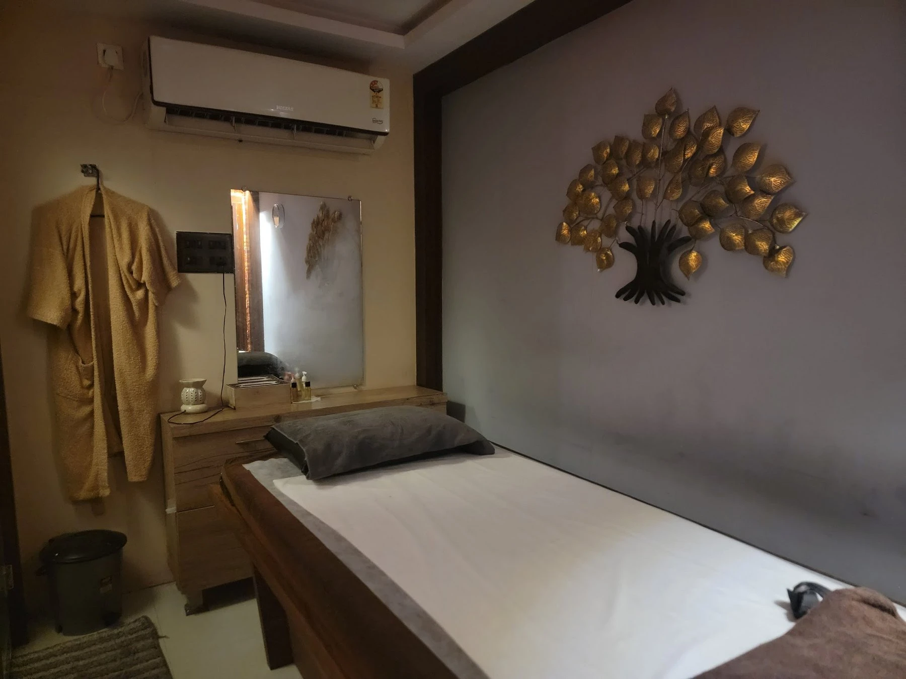Paradiseon Spa Fullbody Erotic Massage – Indian escort in Hyderabad — 20 / 27