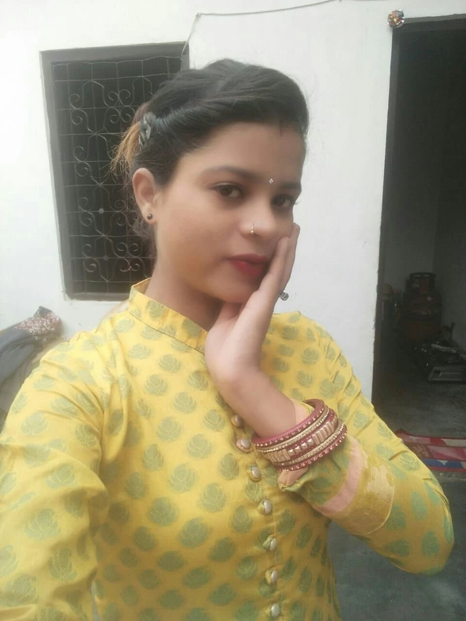 Sapna – Indian escort in Mumbai — 2 / 4