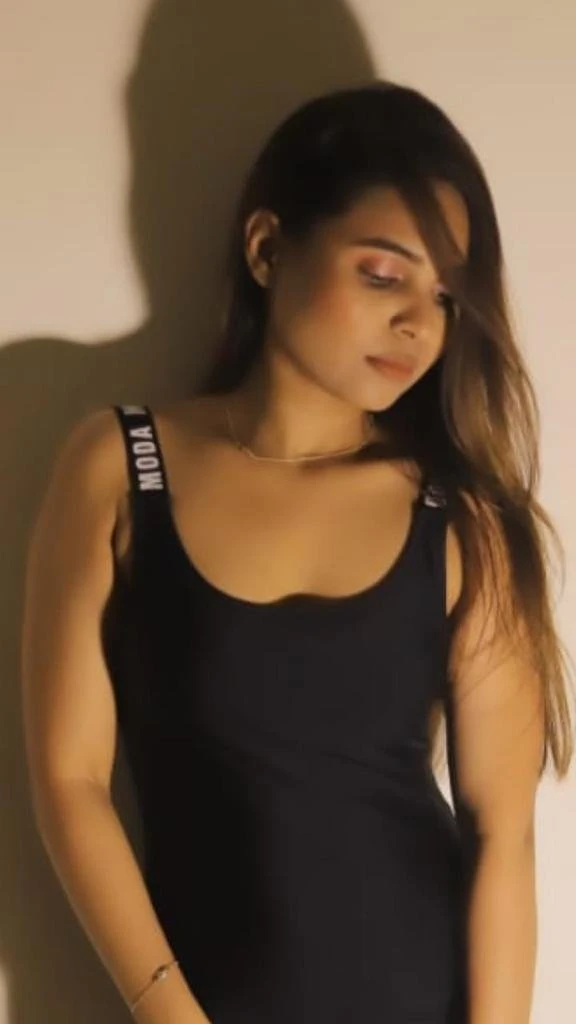 Anya Arora – Indian escort in Mumbai — 4 / 5