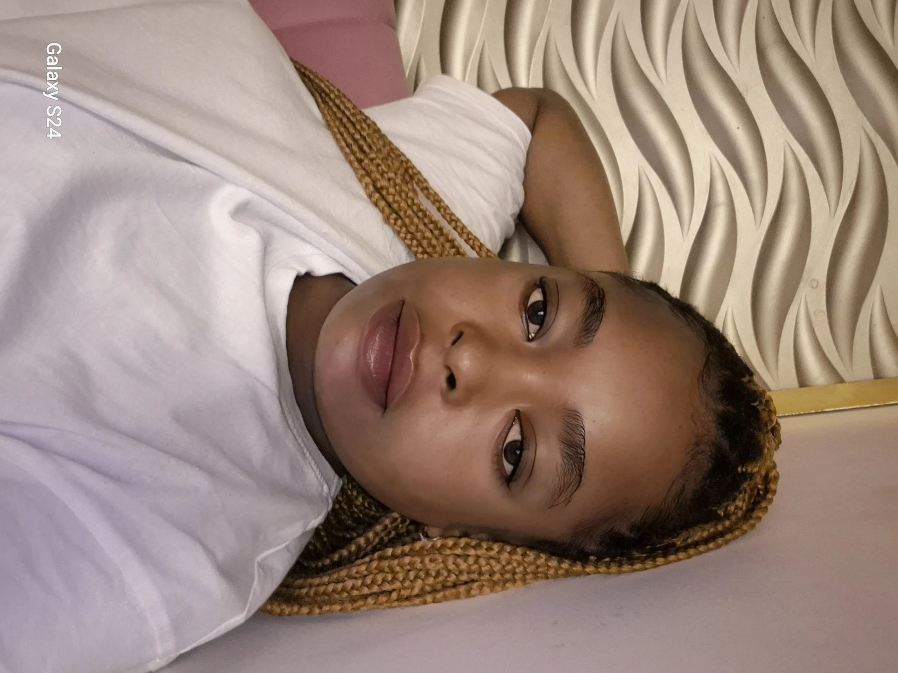 Kim – Tanzanian escort in Noida — 2 / 3