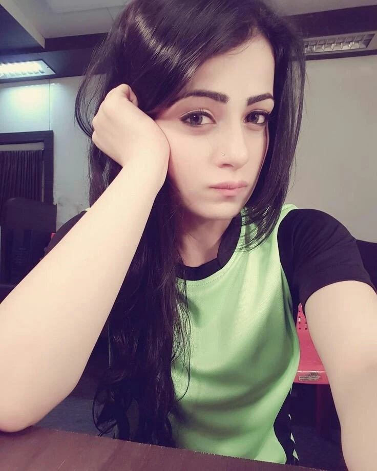 Haniya Khan – Pakistani escort in Islamabad — 3 / 11