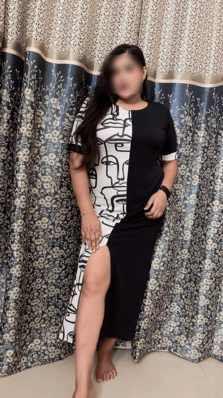 Himanshi – Premium Companionship Service – Indian escort in New Delhi — 2 / 3