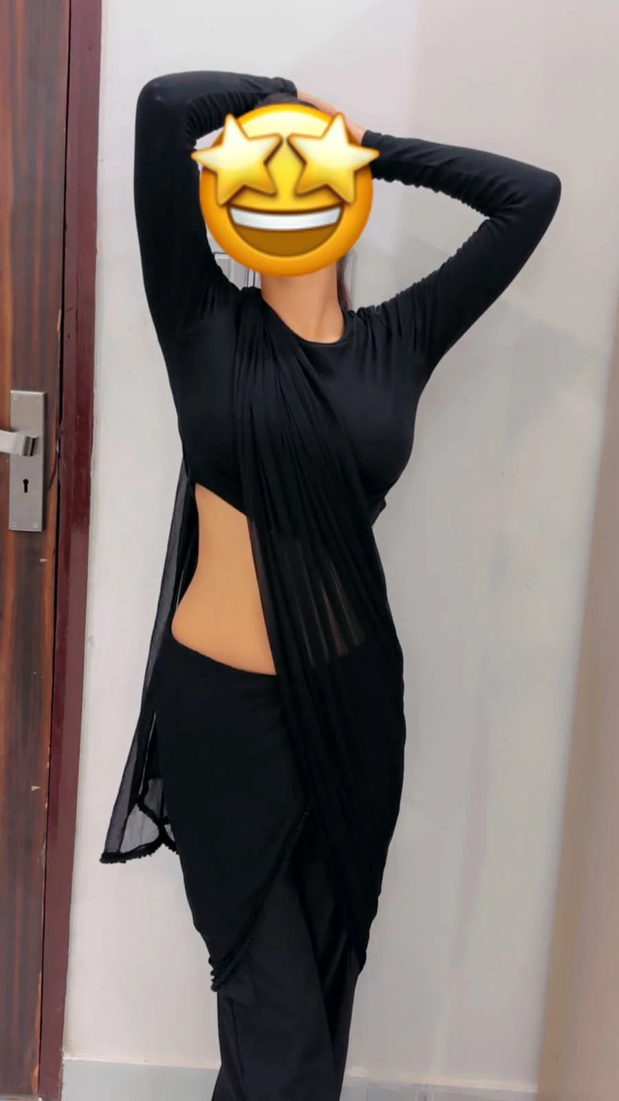 Sofia Meet & Cam – Indian escort in New Delhi — 9 / 25