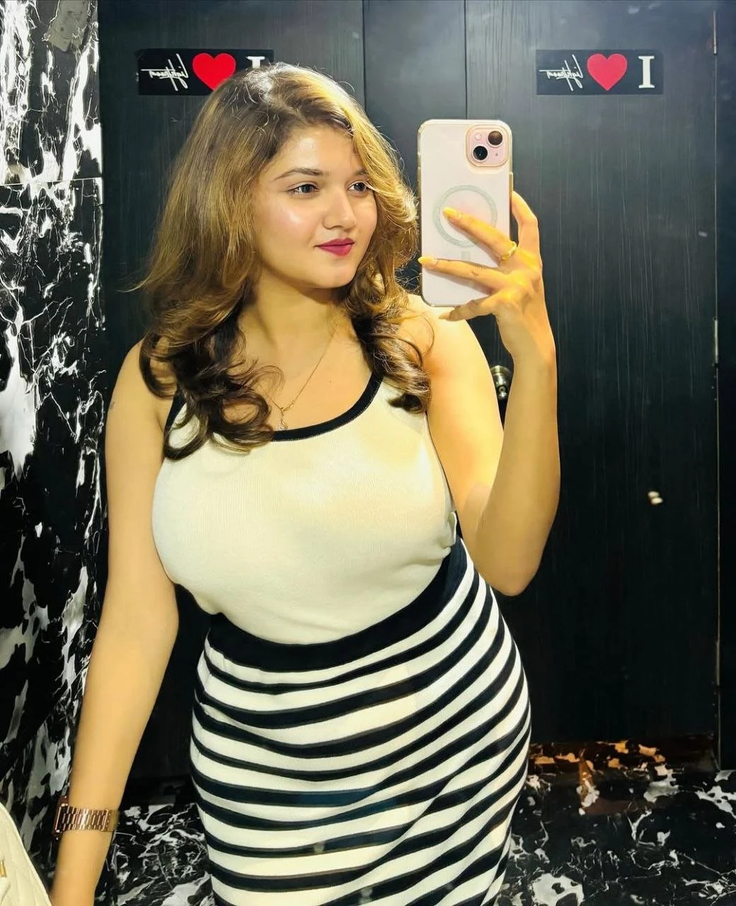 Nikki – Indian escort in Hyderabad, Escort, Hyderabad