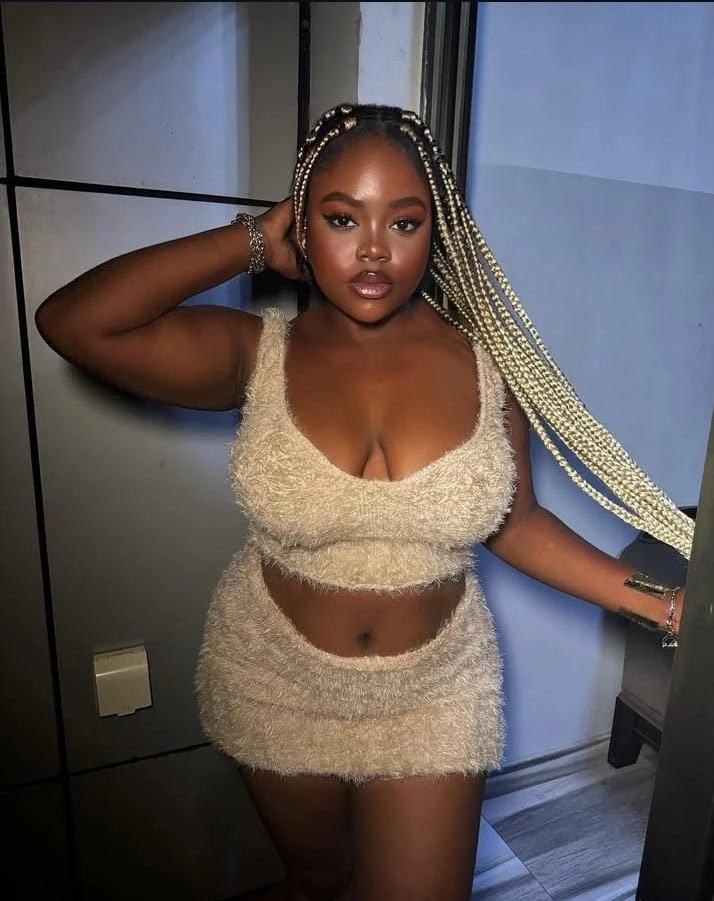 LUCY, SUPER HOT QUEEN – South African escort in Visakhapatnam — 2 / 4