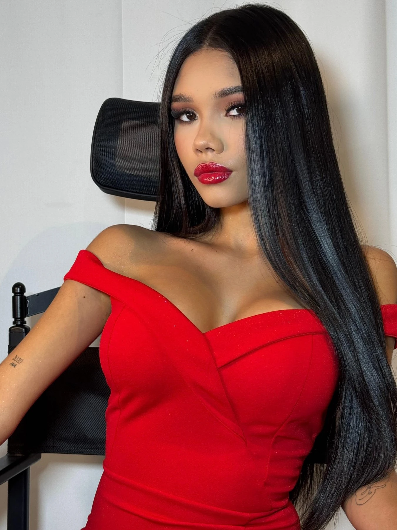 Roxane – Venezuelan escort in Beirut — 11 / 14