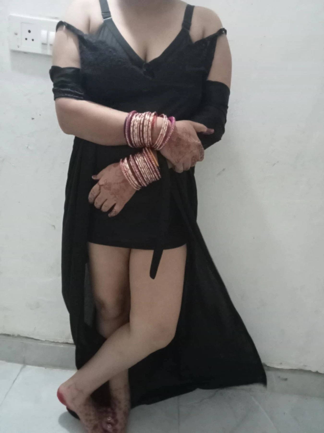 Janvi – Indian escort in New Delhi — 1 / 4