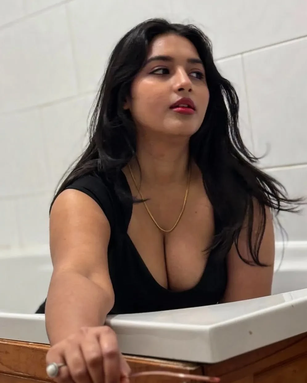 Anvi – Indian escort in Bangalore — 2 / 4