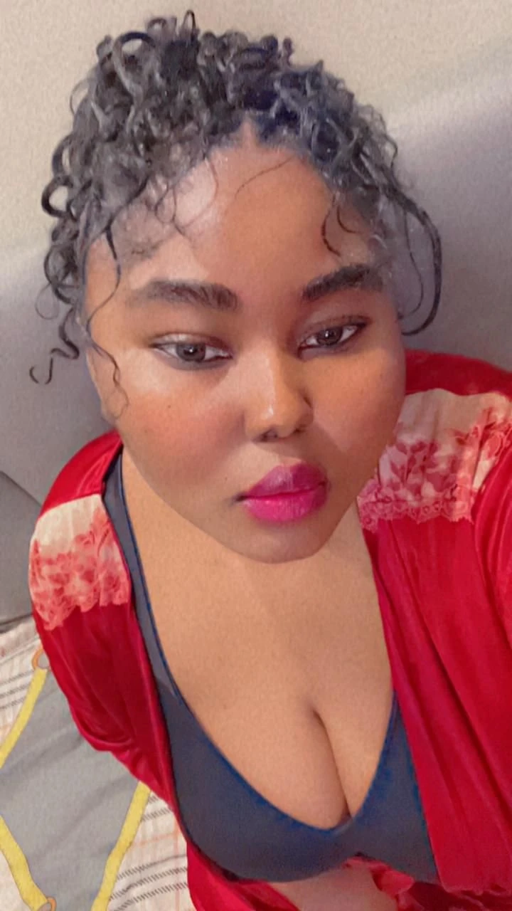 Zully – escort in Noida — 3 / 4
