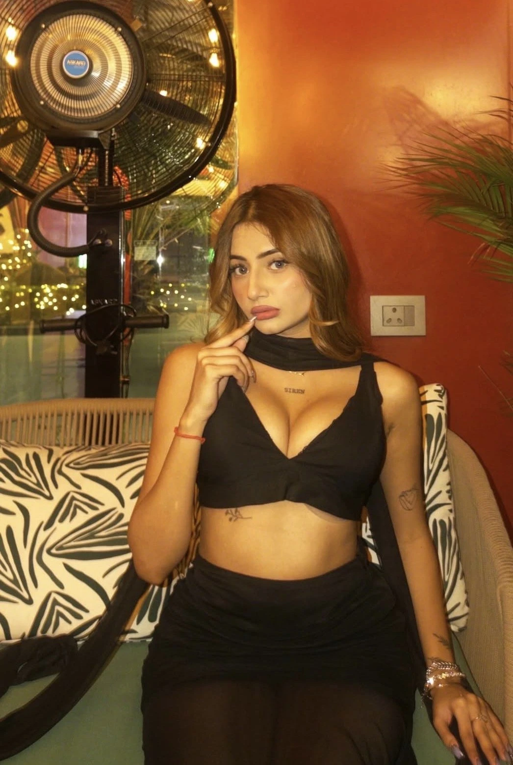 Neha Gupta – Indian escort in New Delhi — 3 / 5