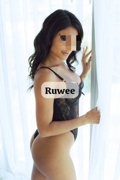 Ruwee-Live Shows – Sri Lankan escort in Colombo — 15 / 17