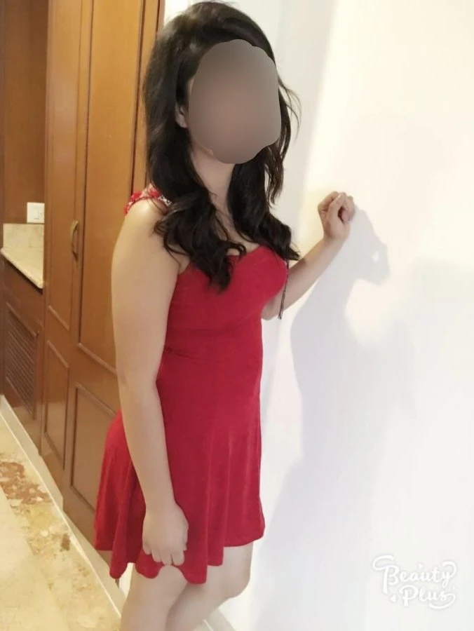 ꧁༒❣️ALINA Real Meet & Cam Sesion ❣️༒꧂, e – Indian escort in Kochi — 3 / 5